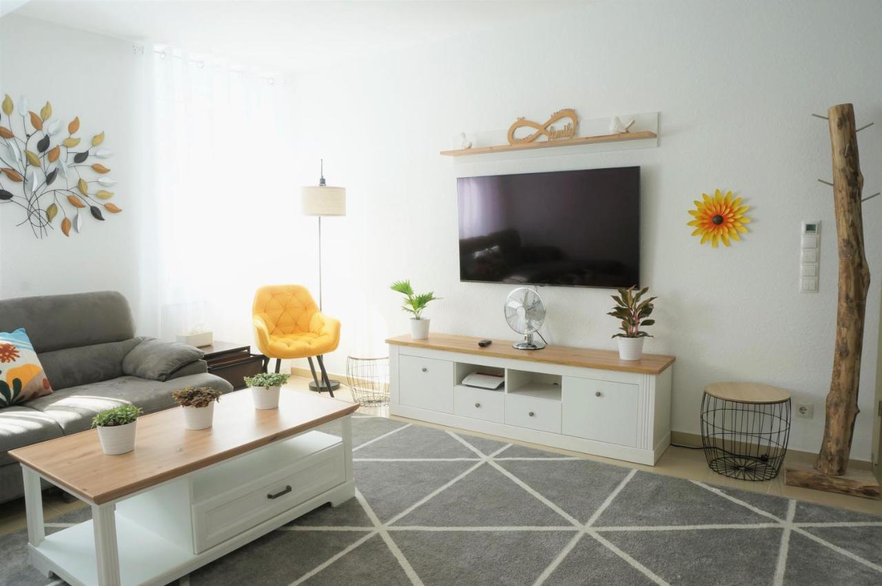 Mein Apartment Flowers Mit Kamin, Bis 10 Personen Frankenthal  Bagian luar foto