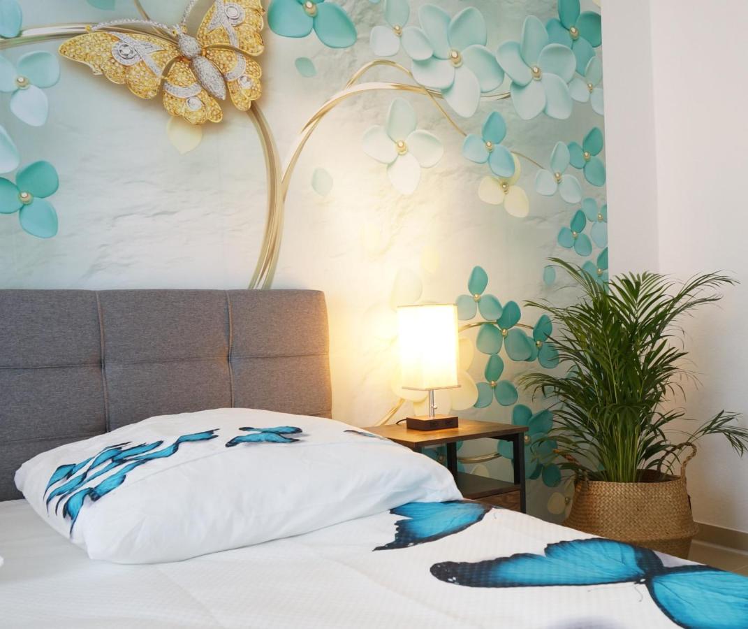 Mein Apartment Flowers Mit Kamin, Bis 10 Personen Frankenthal  Bagian luar foto