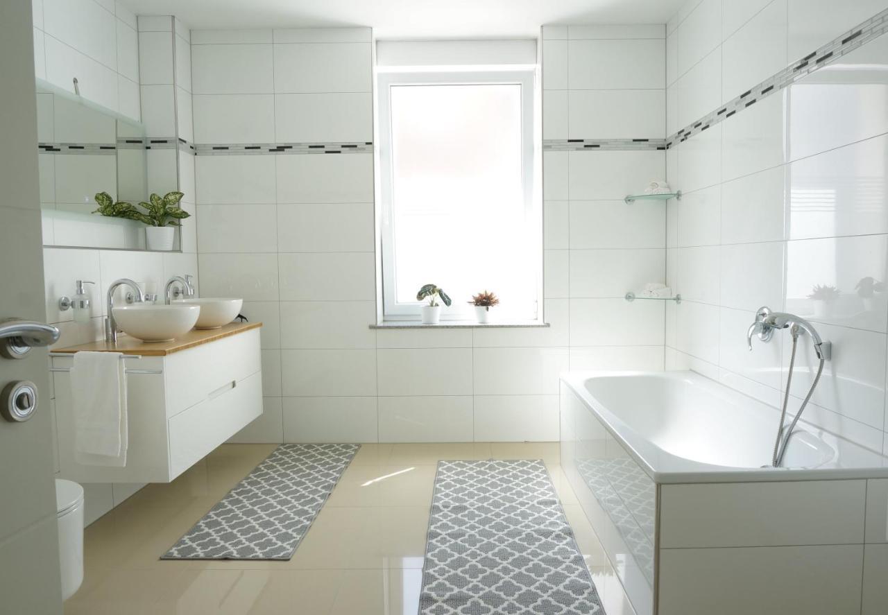 Mein Apartment Flowers Mit Kamin, Bis 10 Personen Frankenthal  Bagian luar foto