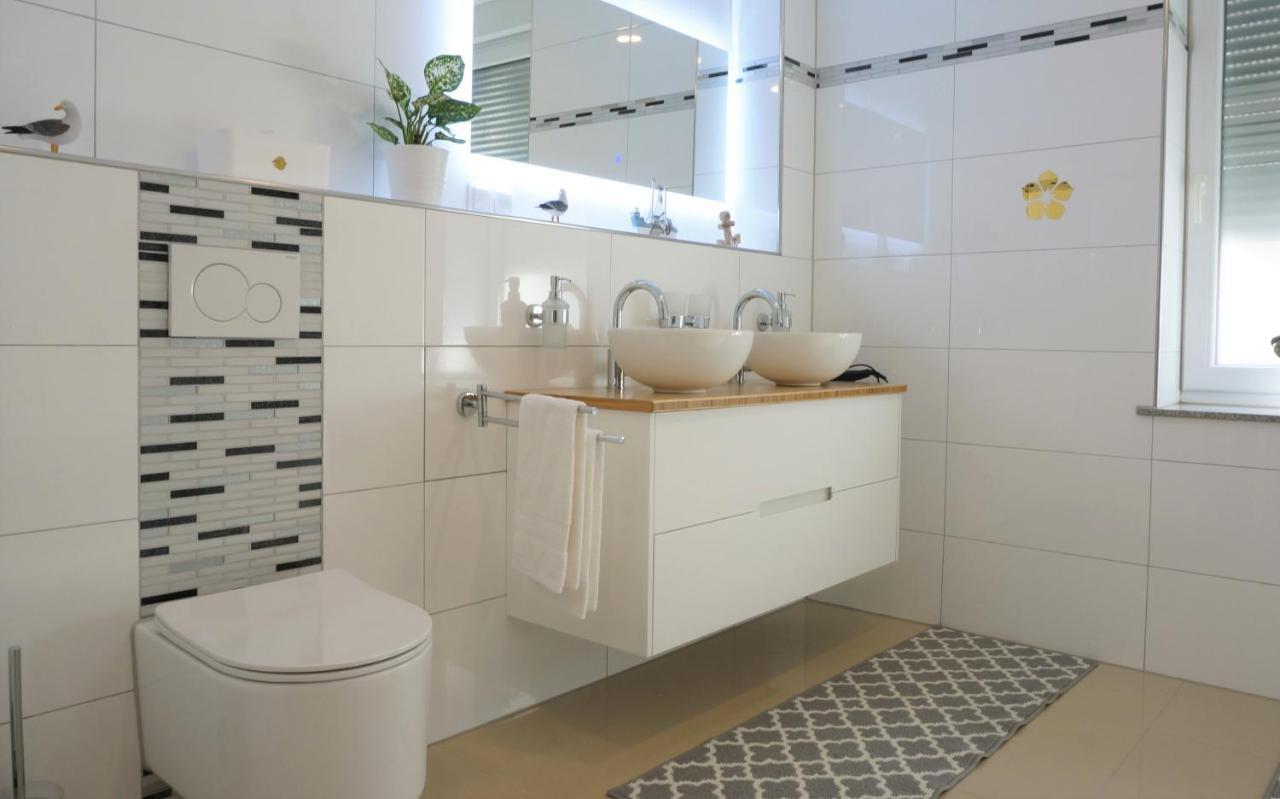 Mein Apartment Flowers Mit Kamin, Bis 10 Personen Frankenthal  Bagian luar foto